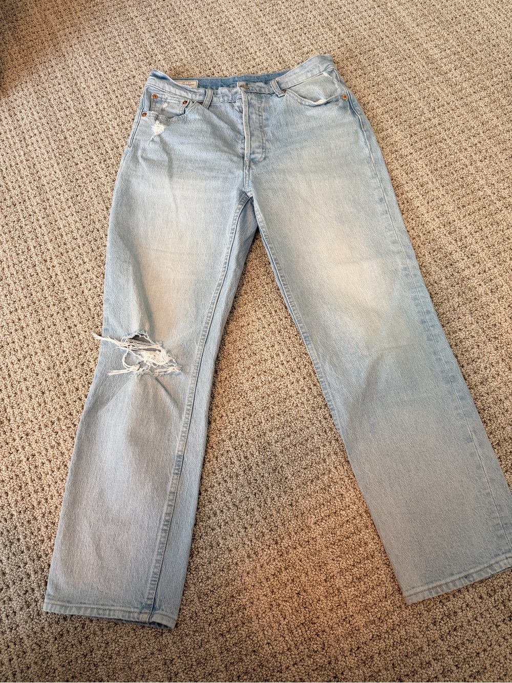 GAP checky Light Wash Distressed Straight-Leg Jeans